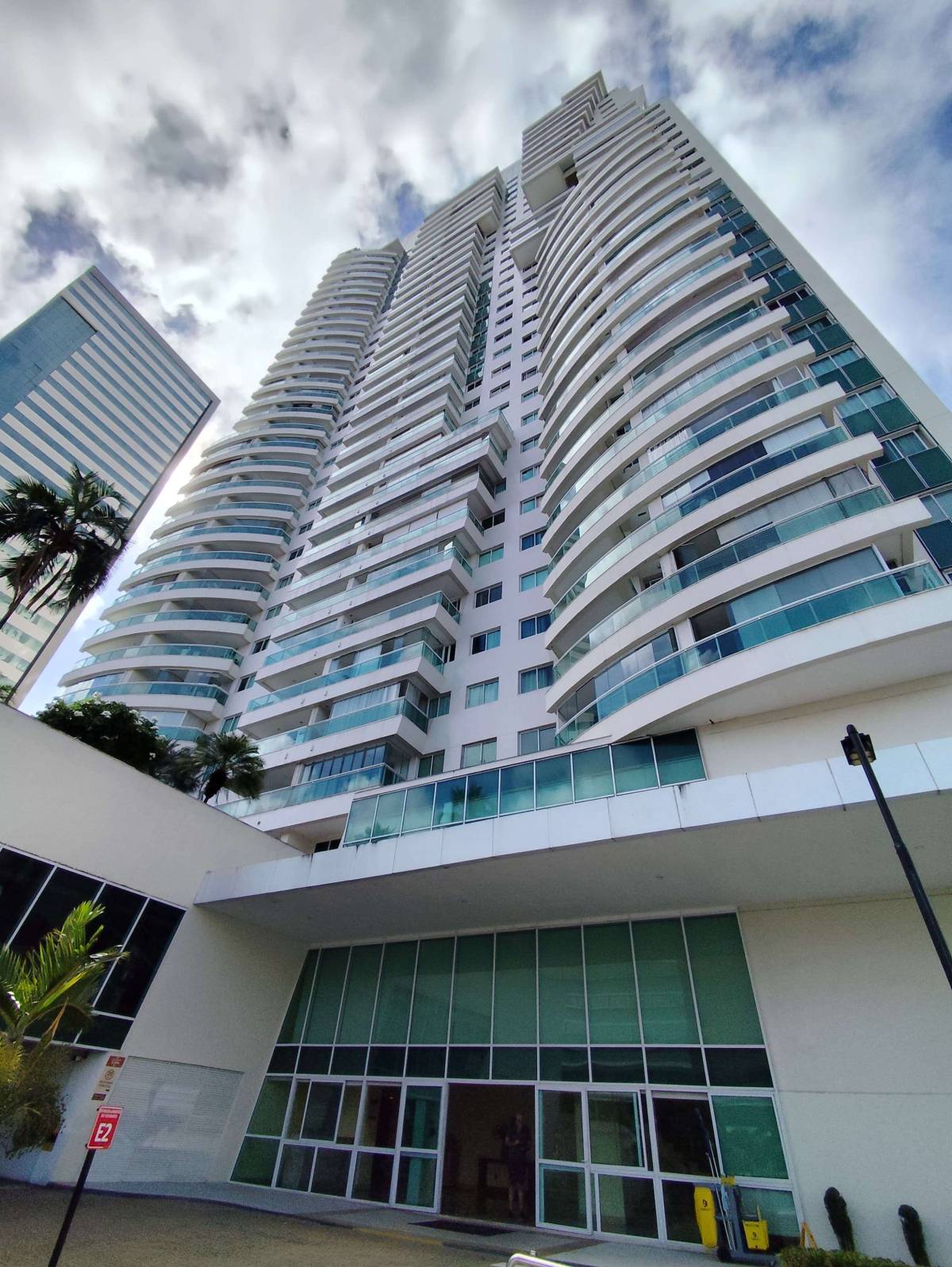 Apartamento 2 Quartos Mandarim Caminho das Árvores 78m² Alto Decorado Tancredo Neves / Caminho das Árvores