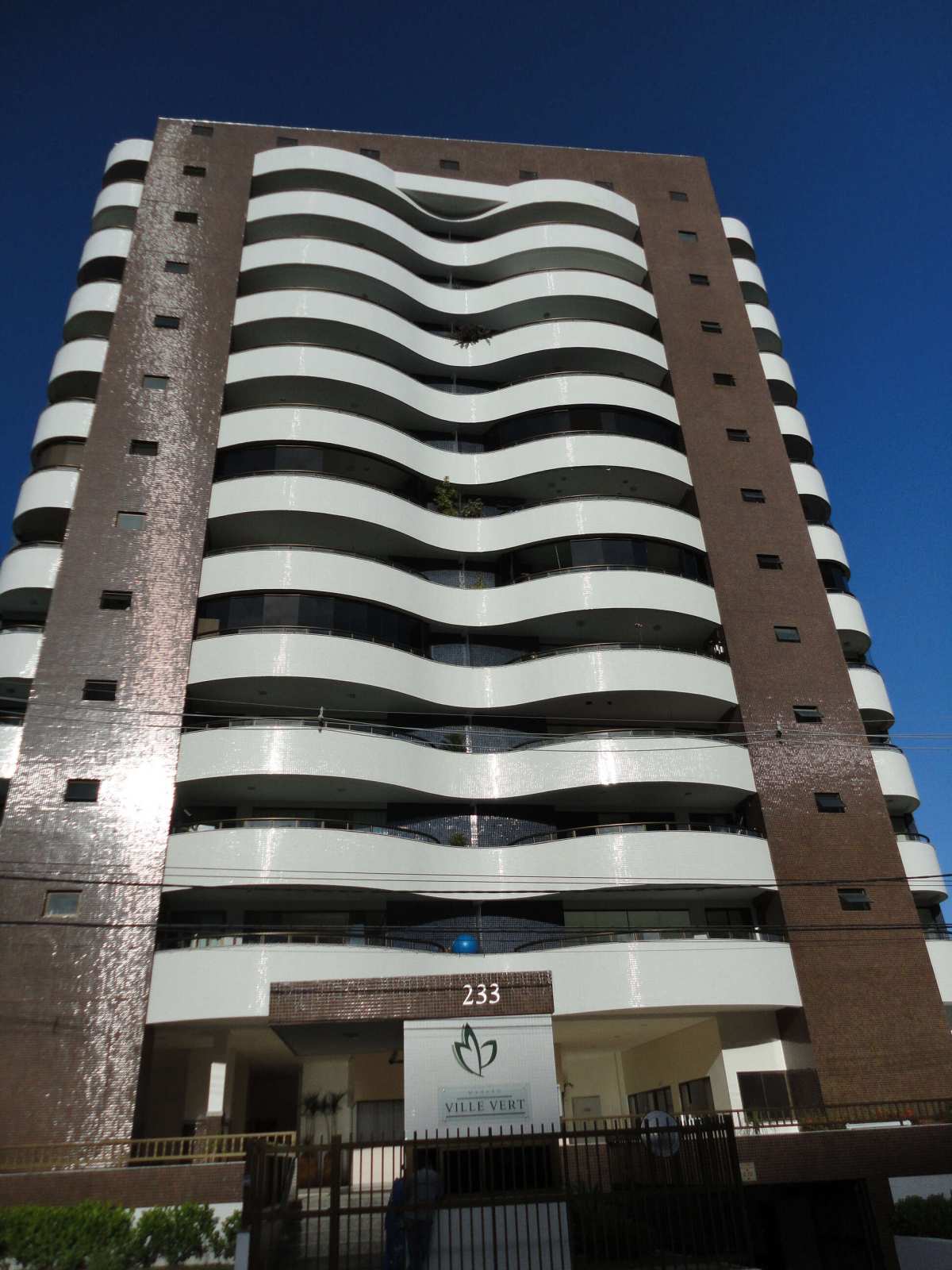 Apartamento Alphaville 2 Suítes 135m² Decorado Cond. Ville Vert