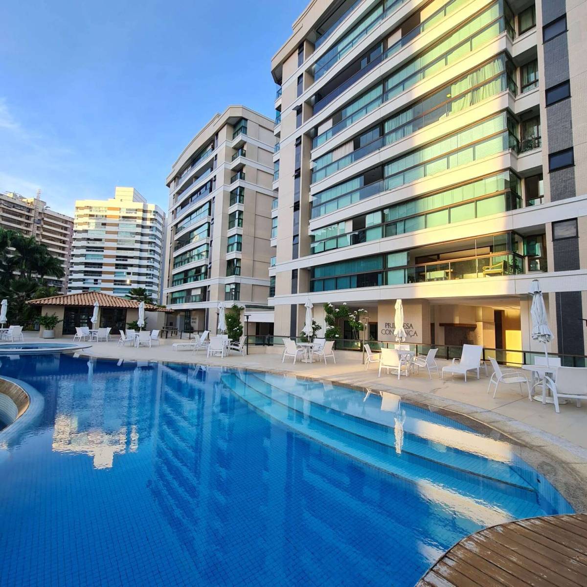 Apartamento Alphaville 4 Quartos 145m² Finamente Decorado Morada dos Príncipes