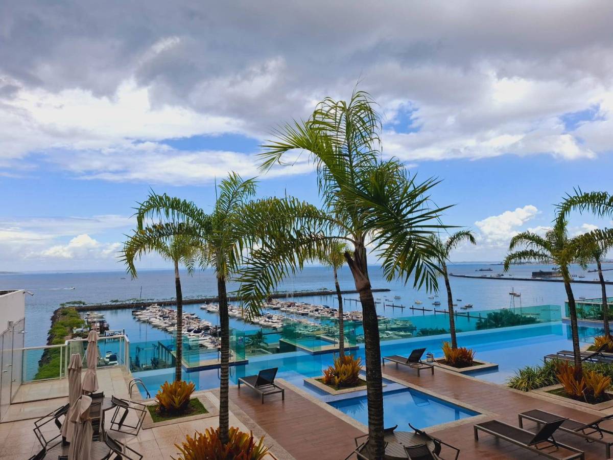 Apartamento Cloc Marina 1 Suíte 67m² Contorno Bahia Marina Comércio Vista Mar - Iuri Imóveis