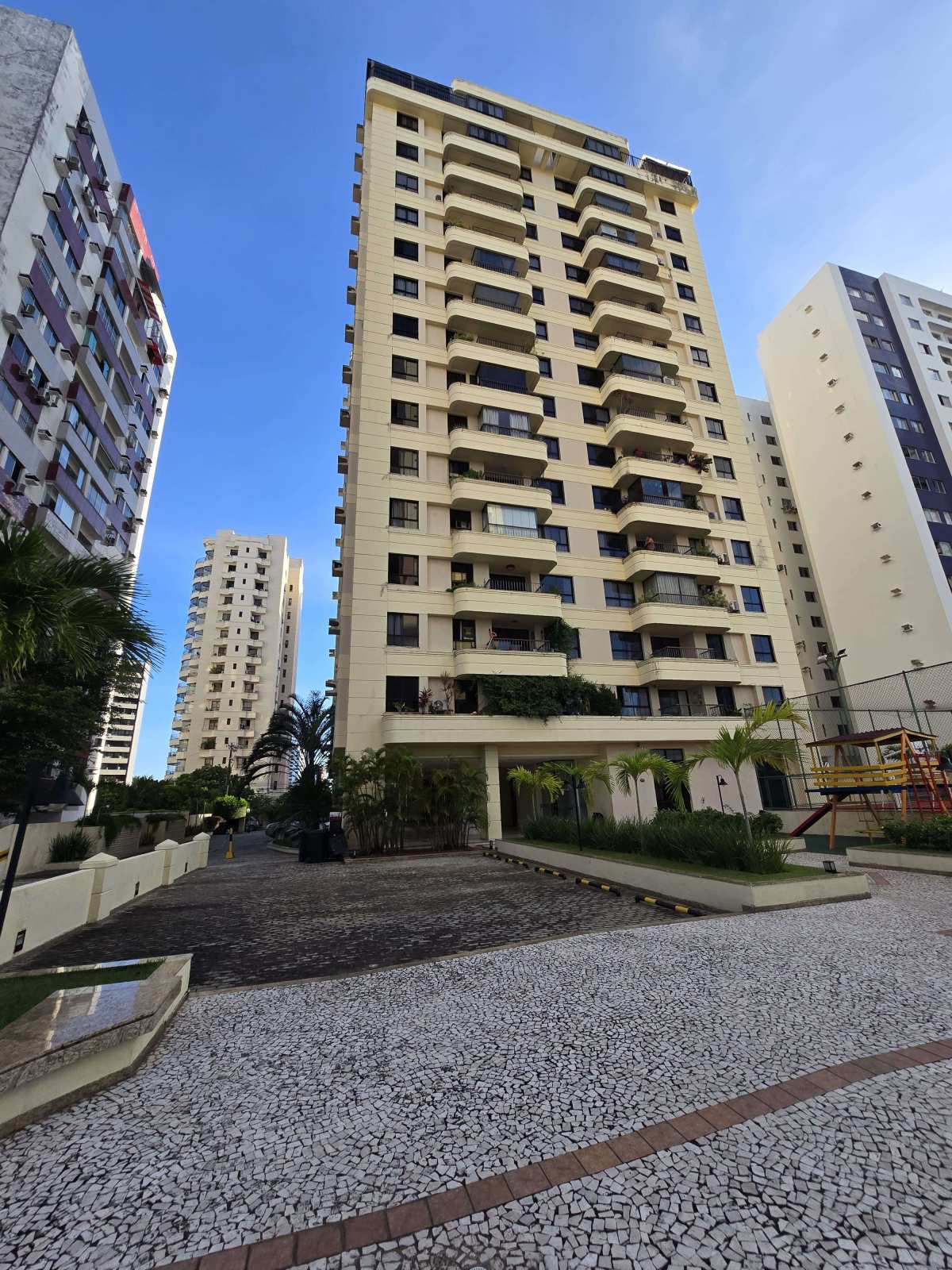 Apartamento Cobertura Alto do Itaigara 4 Quartos 260m² Decorado Mansão Du Triomphe Reg. Pituba Caminho das Árvores