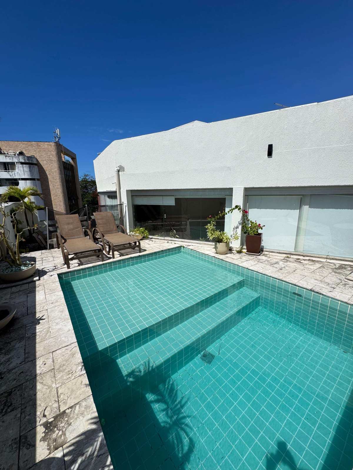 Apartamento Cobertura Ondina 3 Suítes 250m² Jardim Lausanne Reg. Barra - Iuri Imóveis