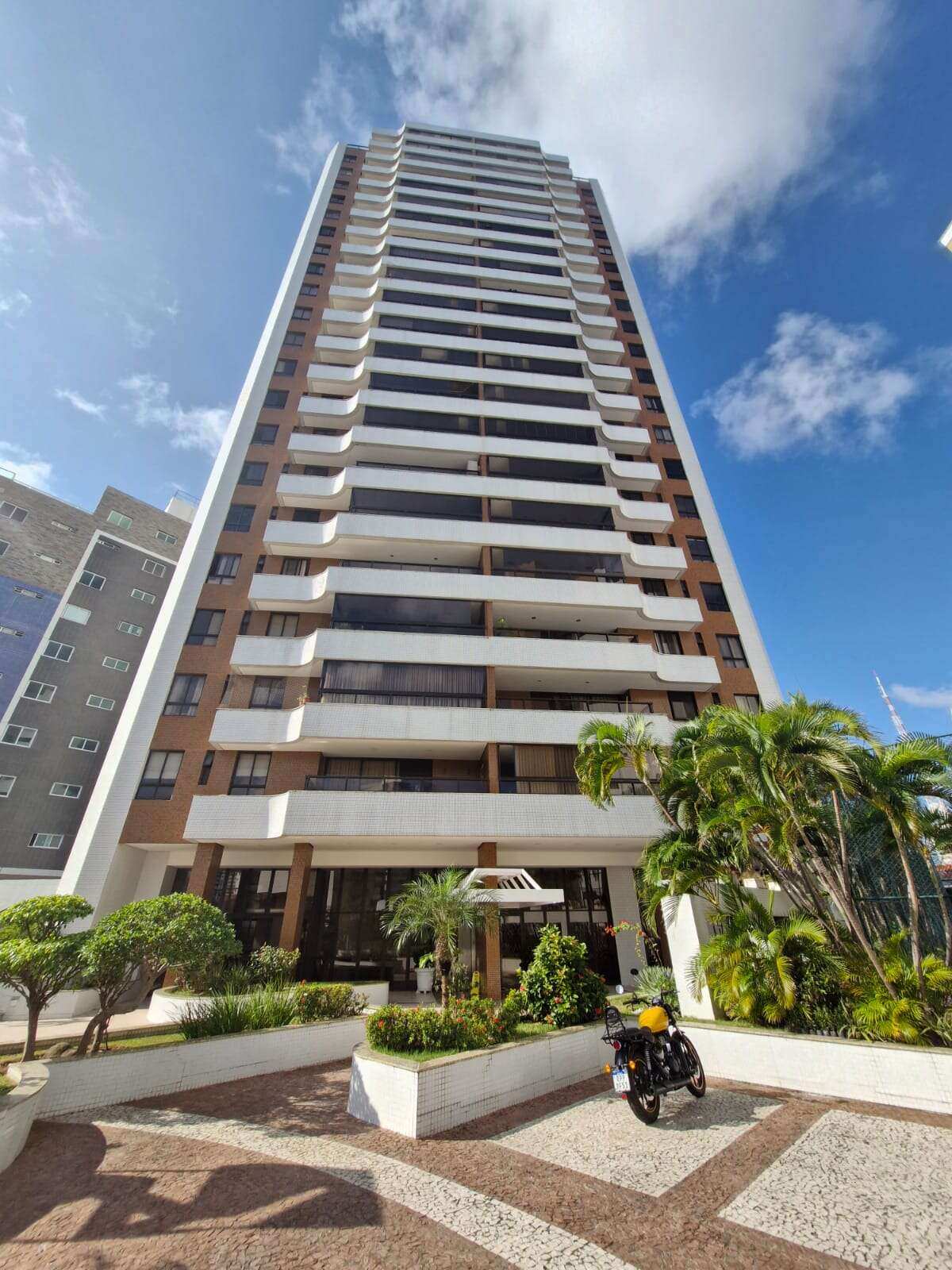 Apartamento Jardim Apipema 4 Quartos 162m² Giovanni Bellini Reg. Barra Ondina