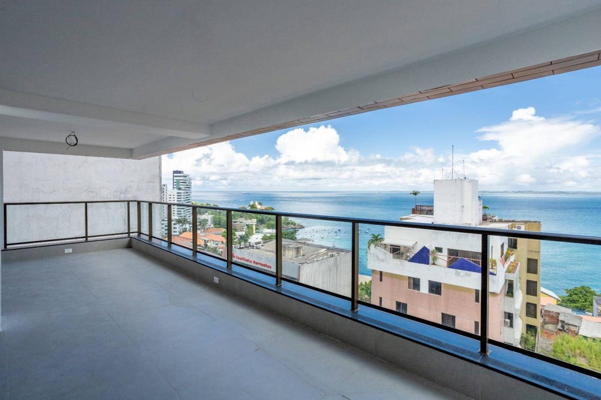 Apartamento Ladeira da Barra 3 suítes 155m2 Vista Mar Reg. Graça Barra Ondina Corredor da Vitória Mansão Carybé - Iuri Imóveis