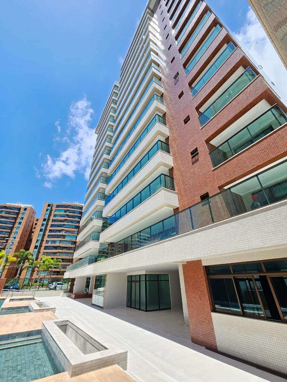 Apartamento Mansão Bellagio Alphaville I 3 suítes 203m² Nascente