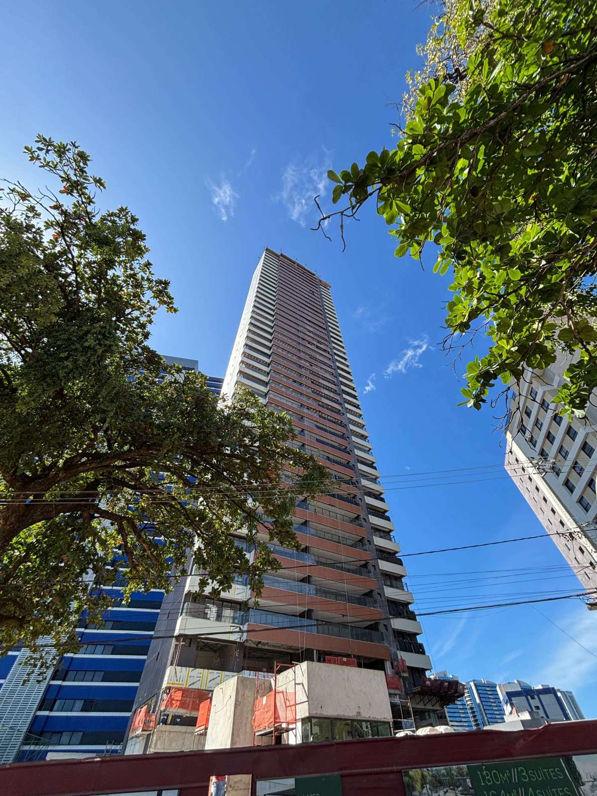 Apartamento Olhar Caminho das Árvores 4 Suítes 164m² Reg Pituba - Iuri Imóveis