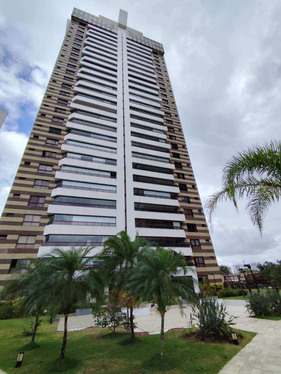 Apartamento Patamares Greenville Lumno 4 Suítes 225m2 Decorado Nascente linda vista - Iuri Imóveis
