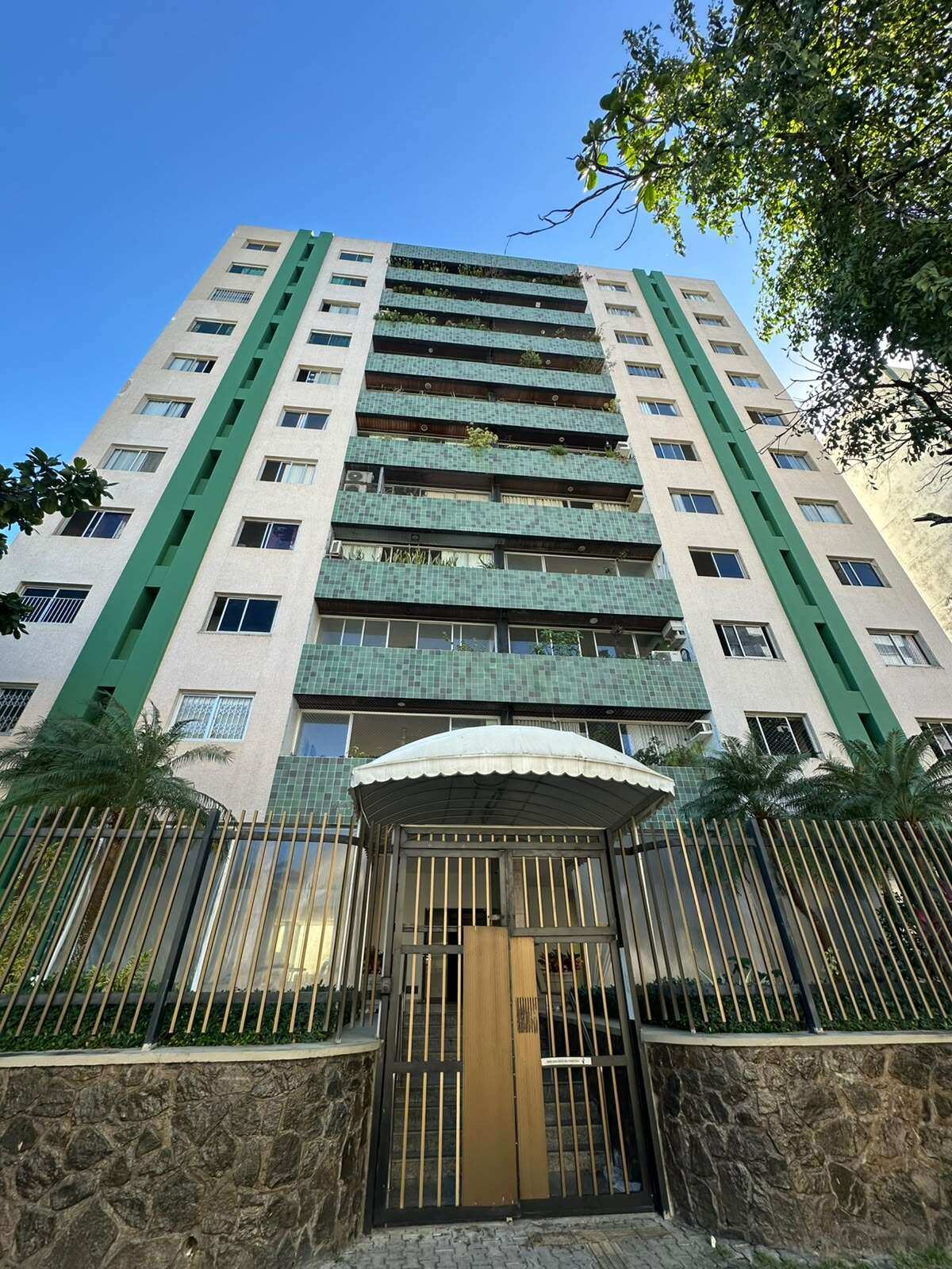 Apartamento Pituba 3 Quartos 107m2 Decorado Jardim do Parque Reg. Itaigara Caminho das Árvores - Iuri Imóveis