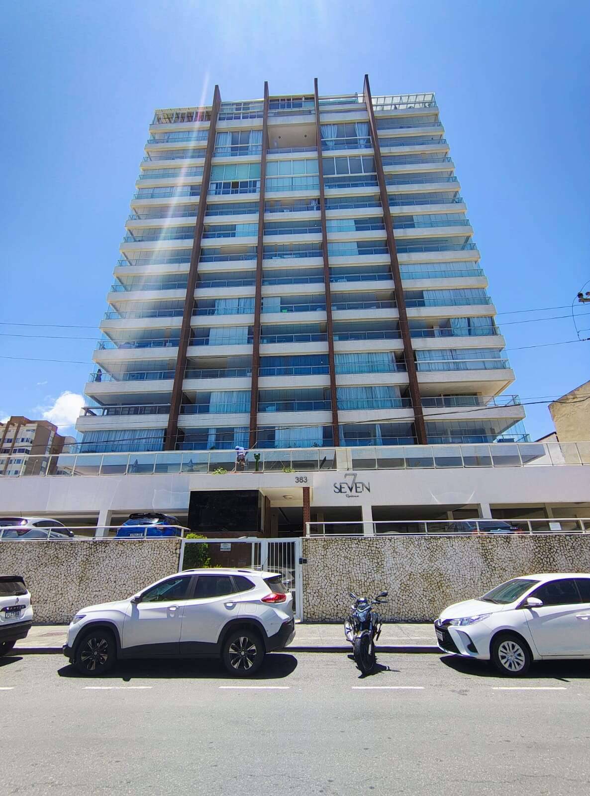 Apartamento Pituba Seven Residence 1 quartos 54m² Nascente Decorado Reg. Paulo VI e Magalhães Neto - Iuri Imóveis
