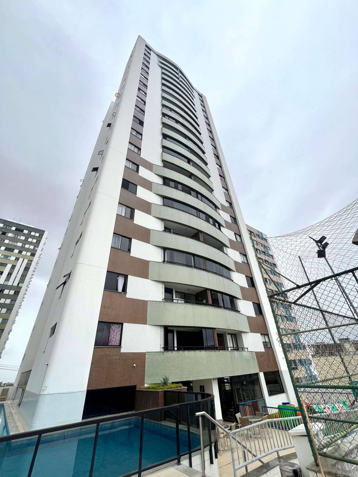 Apartamento Stiep / Armação 3 Quartos 90m² Decorado Villa de Cannes Oportunidade
