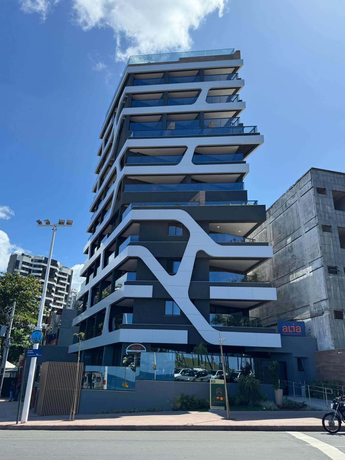 Apartamento Studio 1 Quartos Spot Barra Decorado Mobiliado Reg Graça Ondina