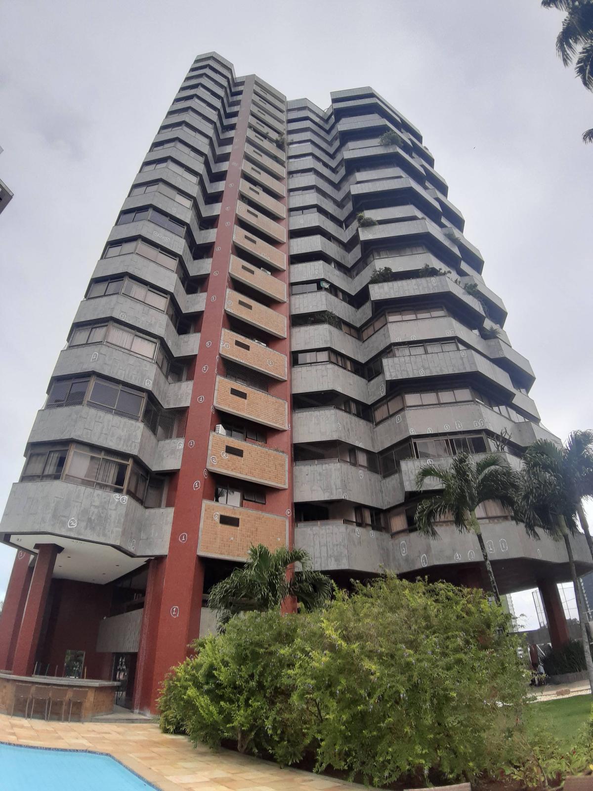 Apartamento Villa D`AMPEZZO 4 Suítes 389m2 Nascente 4 vagas Oportunidade horto Florestal - Iuri Imóveis