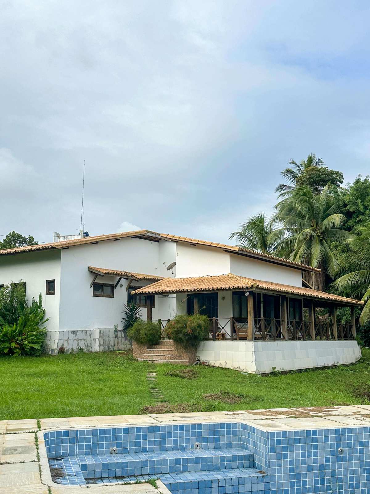 Casa 4 Quartos Encontro das Águas 6730m² Luxo Lauro de Freitas Estrada do Coco / Linha Verde - Iuri Imóveis