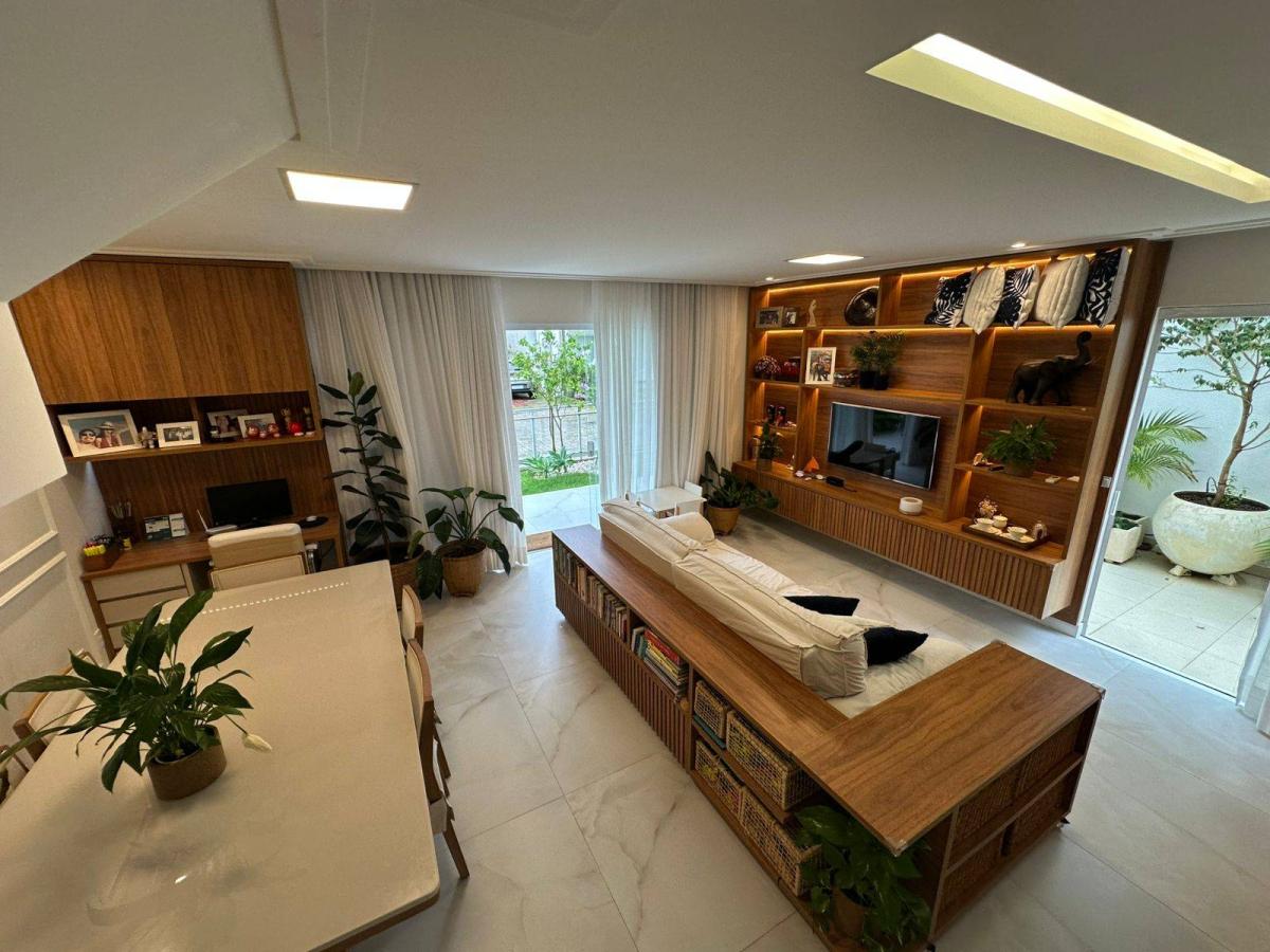 Casa Abrantes 3 Quartos 180m2 Ilha de Boracay Reg Lauro de Freitas / Estrada do Coco - Iuri Imóveis