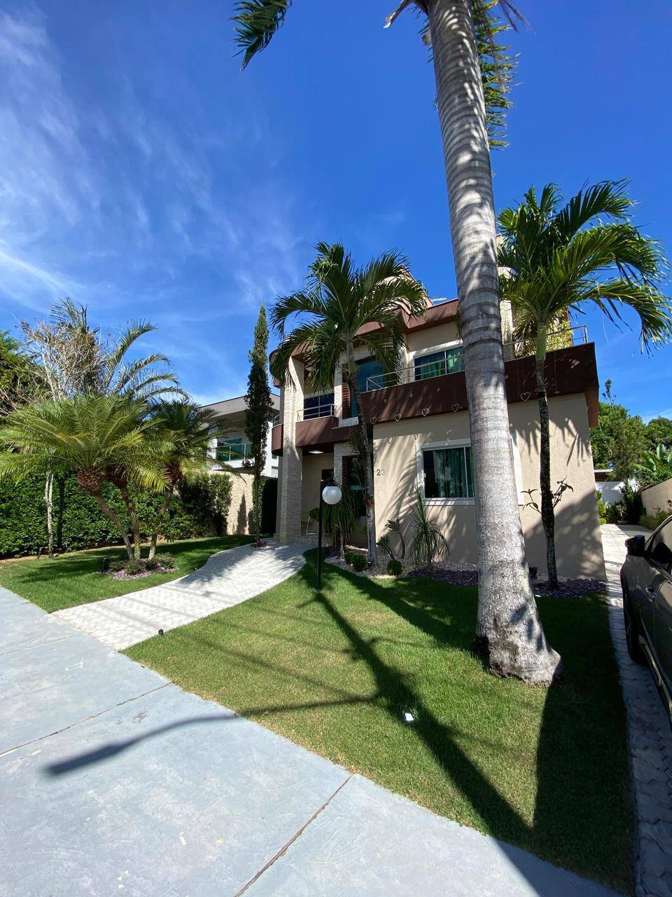 Casa Alphaville Litoral Norte 1 - 5 Quartos 480m2  Reg Camaçari Lauro de Freitas - Iuri Imóveis