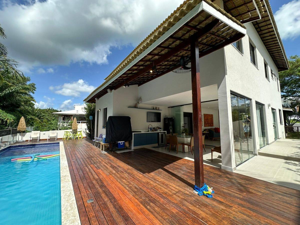 Casa Alphaville Litoral Norte 1 com 4 Suítes 462m² Oportunidade Estrada do Coco / Linha Verde - Iuri Imóveis