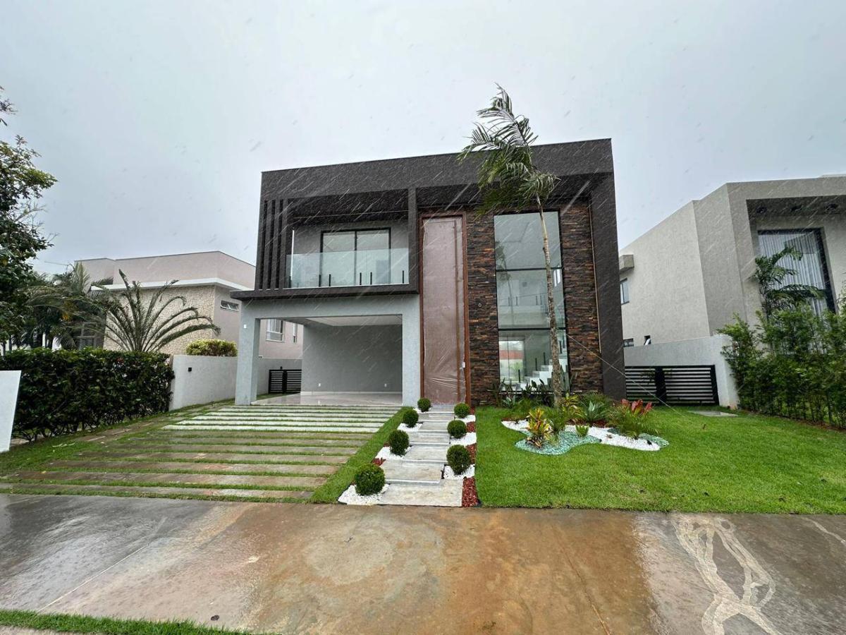 Casa Alphaville Litoral Norte 1 com 4 Suítes 470m² Estrada do Coco / Linha Verde