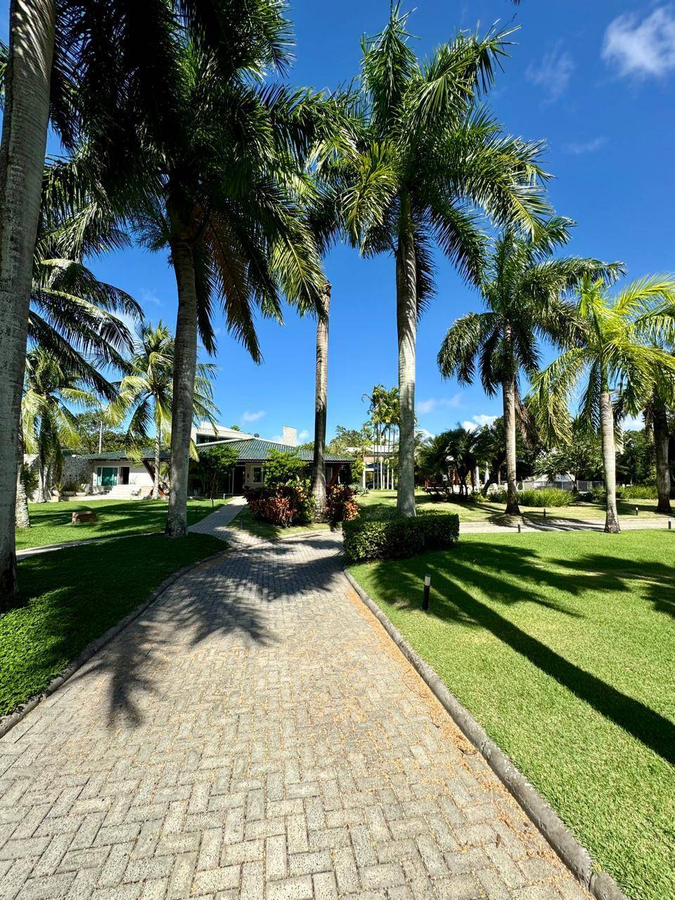 Casa Encontro das Águas 6 Suítes 5978m2 Luxo Lauro de Freitas Estrada do Coco / Linha Verde