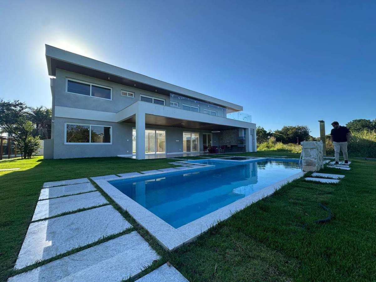 Casa Espetacular 6 Suítes Busca Vida 1.000m² Reg. Lauro de Freitas Estrada do Coco - Iuri Imóveis