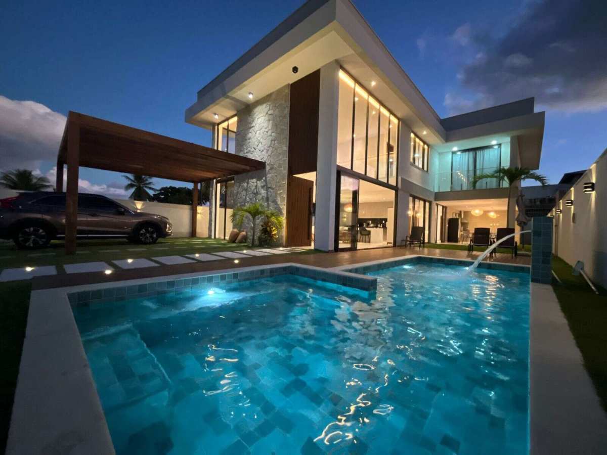 Casa Guarajuba 8 suítes Cond. Canto do Mar Reg. Paraíso Praia Forte Estrada do Coco Linha Verde - Iuri Imóveis