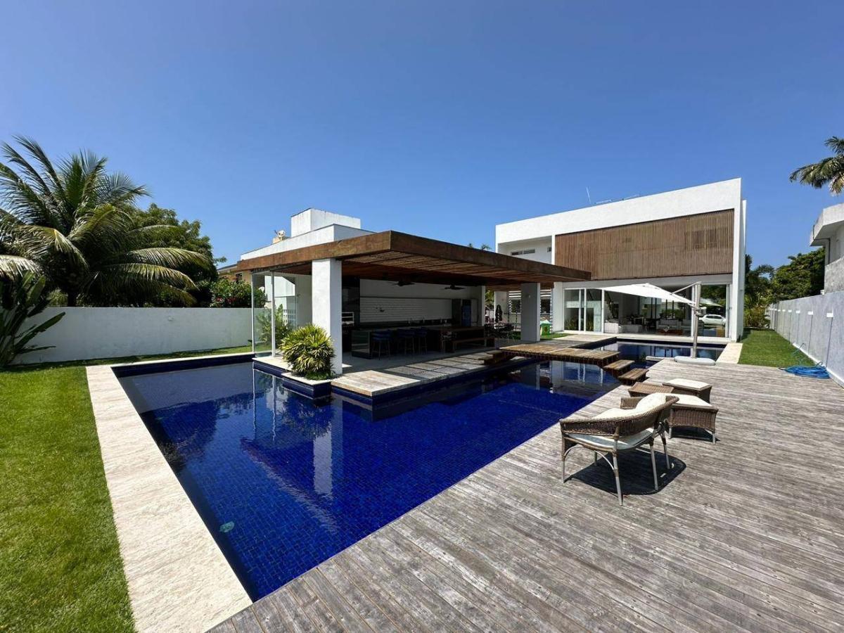 Casa Interlagos 5 Suítes 1.073m2 Reg. Praia Forte Guarajuba Estrada do Coco Linha Verde - Iuri Imóveis