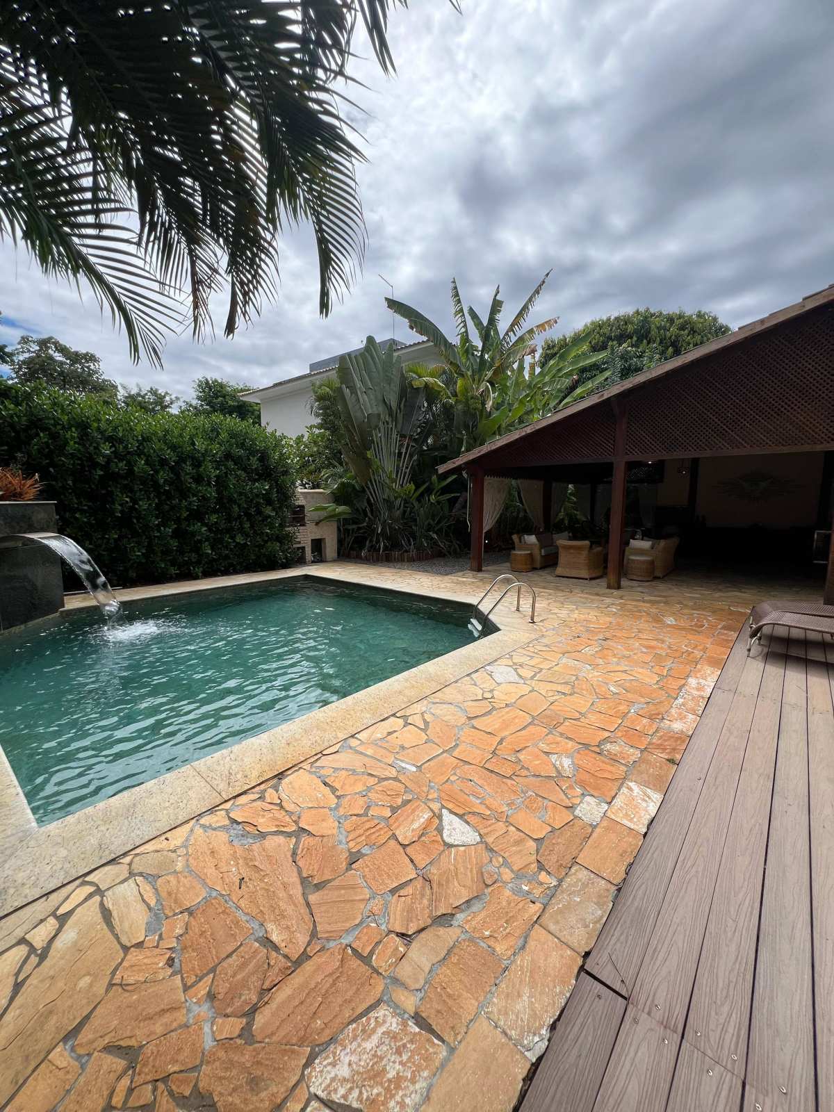 Casa Paraíso dos Lagos Guarajuba 6 Quartos 1037m² Decorada Estrada do Coco Linha Verde - Iuri Imóveis