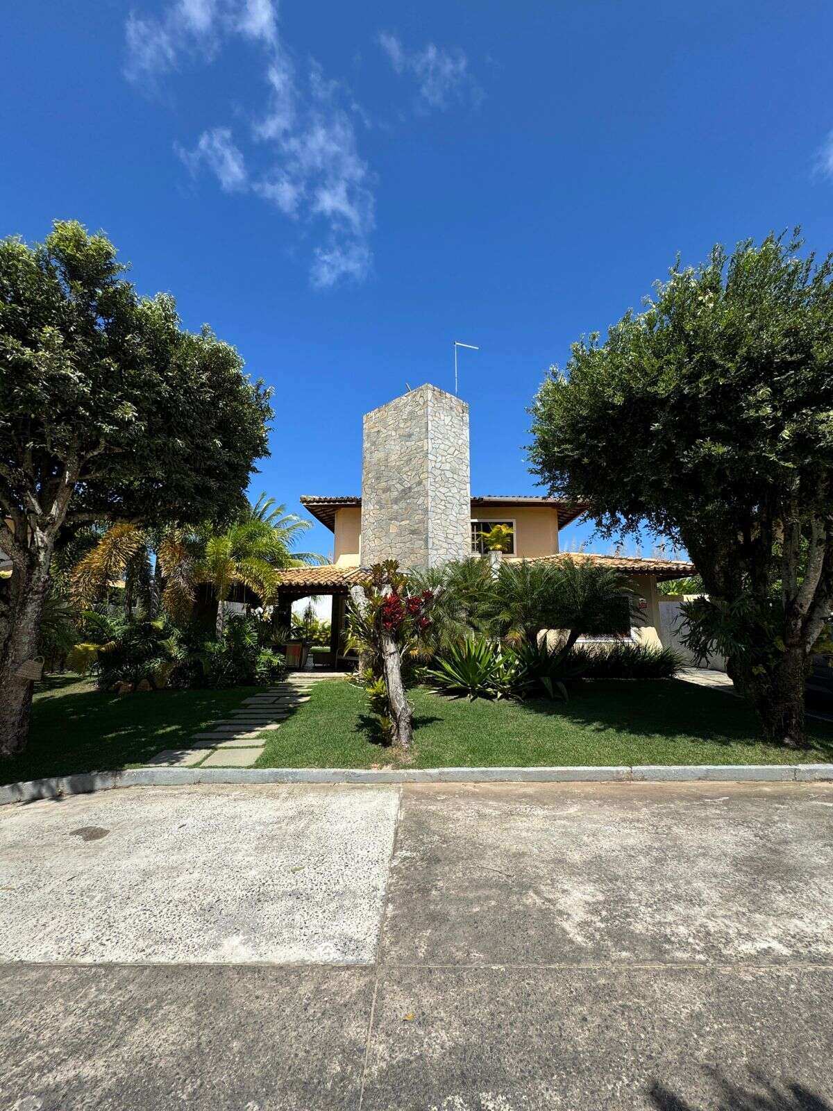 Casa Piatã 4 Suítes 420m² Decorada Portal de Piatã Reg Patamares Pituaçu Jaguaribe - Iuri Imóveis