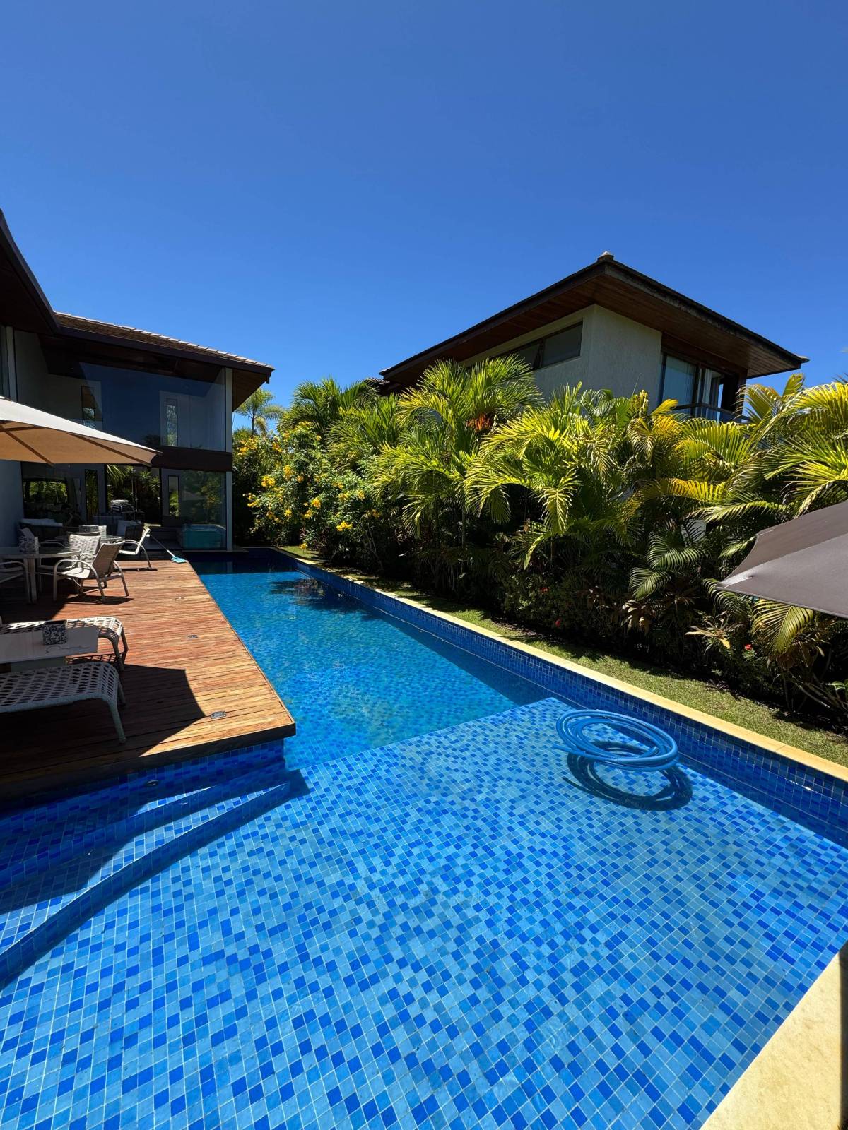 Casa Praia do Forte Piscinas Naturais 5 suítes 596m² Decorada Estrada do Coco Linha Verde