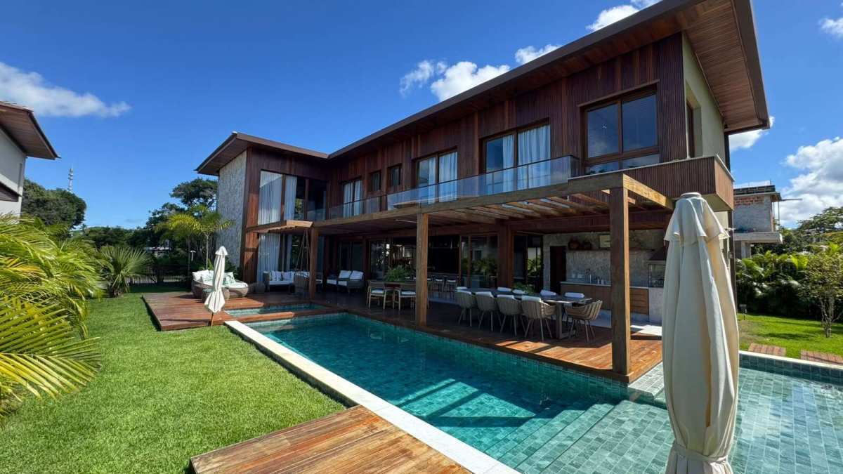 Casa Praia do Forte Praia Bella 5 suítes 700m² Duplex Finamente Decorada Estrada do Coco / Linha Verde