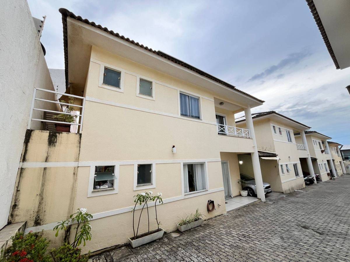 Casa Stella Maris 4 Suítes 150m² Decorada Cond Algas Marinha Praia do Flamengo