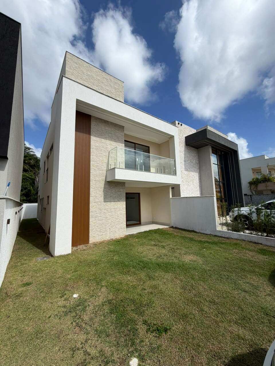 Casa Vila Florença 4 Quartos 193m² Abrantes Reg. Lauro de Freitas / Estrada do Coco