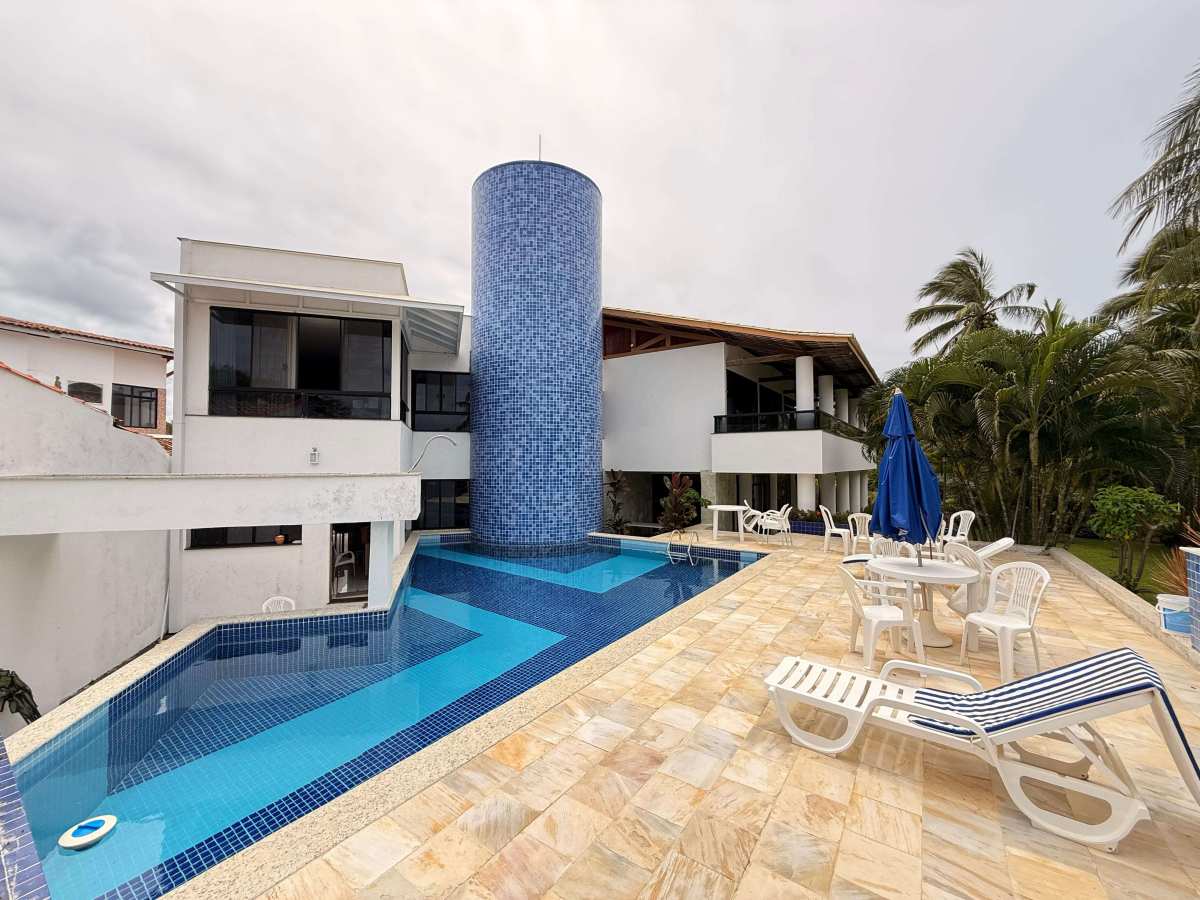 Casa Vilas do Atlântico 5 Suítes 1.250m² Decorada Mobiliada Lauro de Freitas Estrada do Coco / L. Verde. - Iuri Imóveis