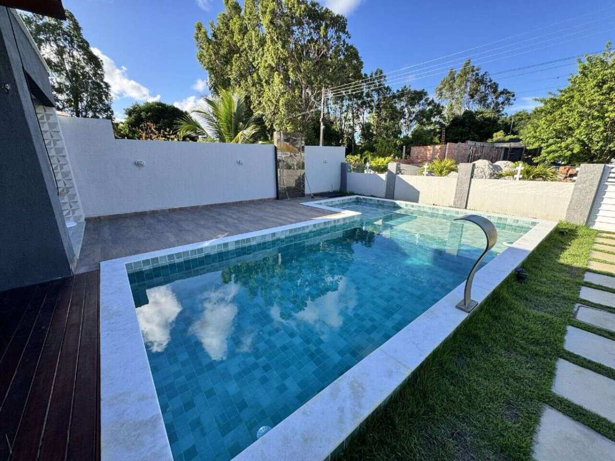 Casa Vilas do Jacuípe 4 suítes 420m² Barra Jacuípe Reg. Estrada do Coco Guarajuba Decorada Mobiliada - Iuri Imóveis