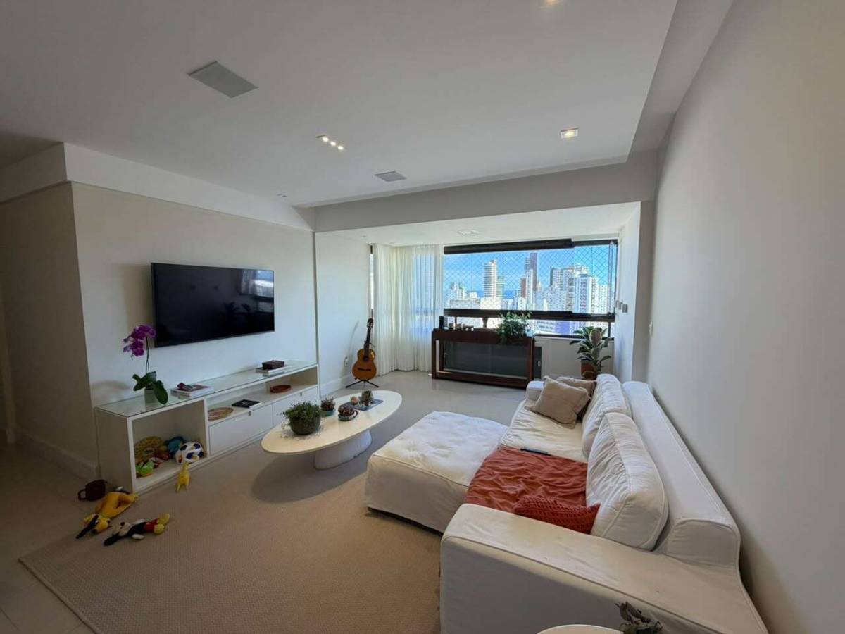 Apartamento Jardim Apipema 3 Quartos 131m² Reg. Barra Ondina Residencial Porto Fino Finamente Decorado - Iuri Imóveis