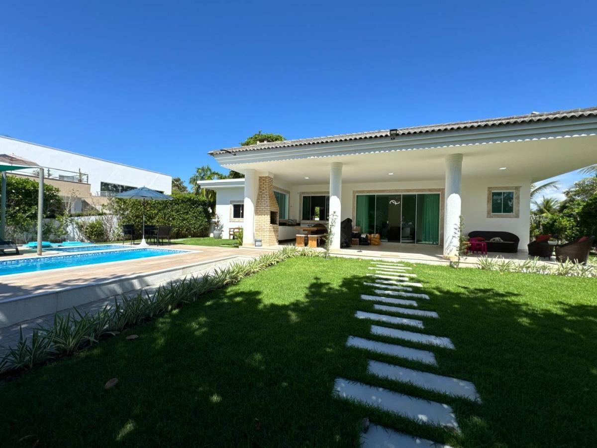 Linda Casa Busca Vida 4 Suítes  Reg Lauro de Freitas Estrada do Coco L. Verde - Iuri Imóveis