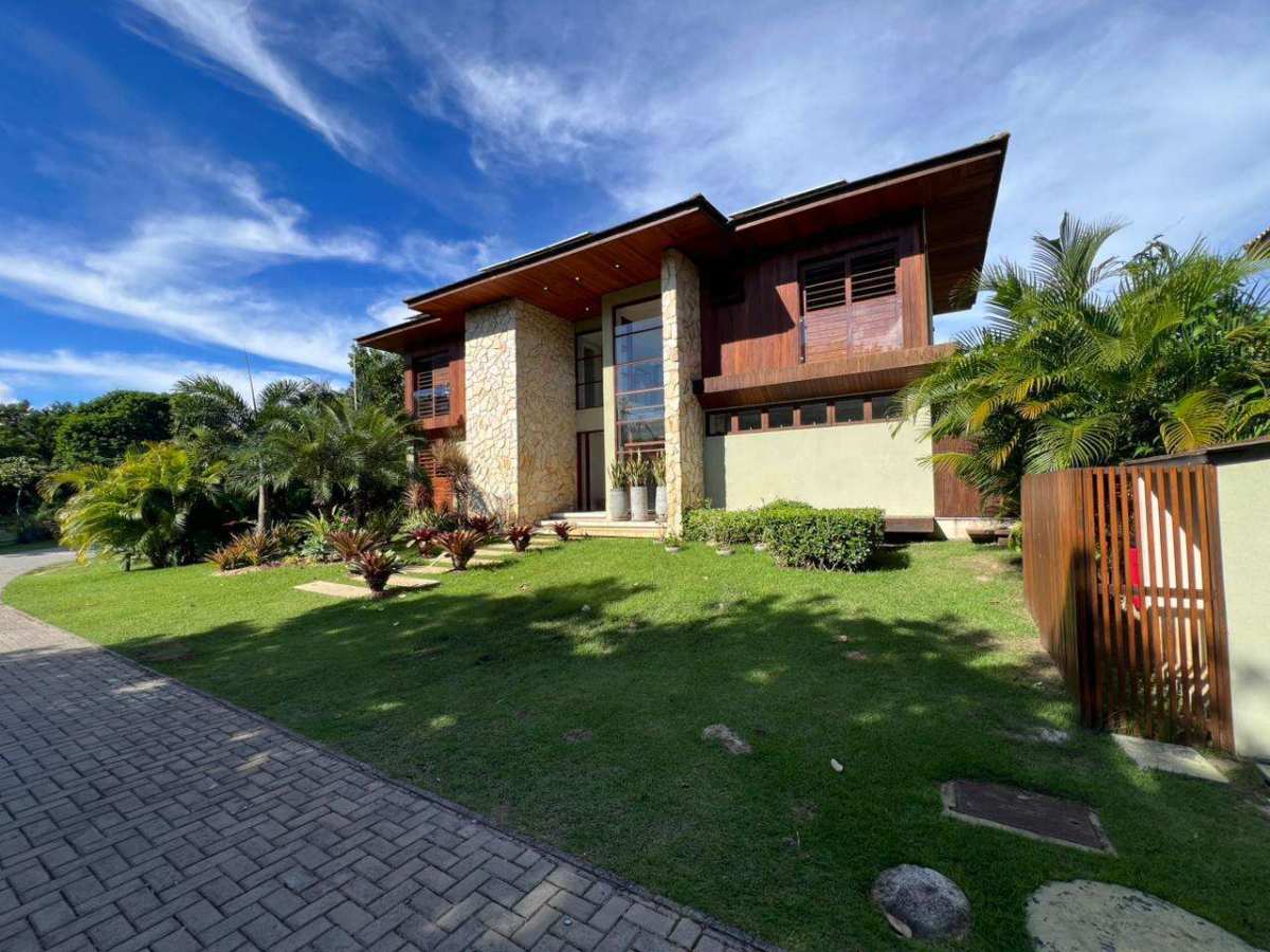 Linda Casa Praia do Forte Praia Bella 6 suítes 700m² Finamente Decorada Estrada do Coco / Linha Verde - Iuri Imóveis