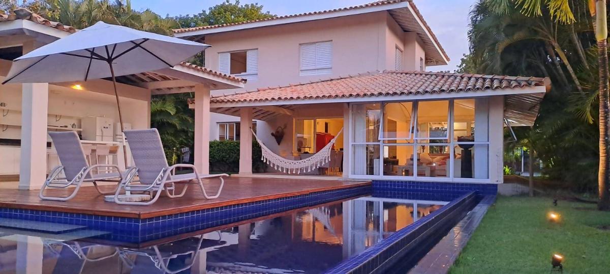 Linda Casa Quintas Sauípe 1100m² 3 suítes Decorada Estrada do Coco Linha Verde Reg Praia do Forte Guarajuba