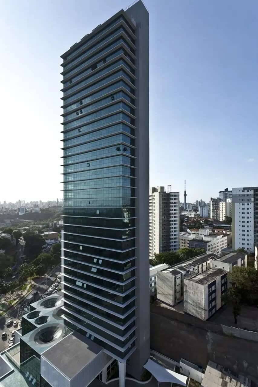 Loja Comercial Rio Vermelho Centro Médico Empresarial Vitraux 432m² AV. Centenário Federação