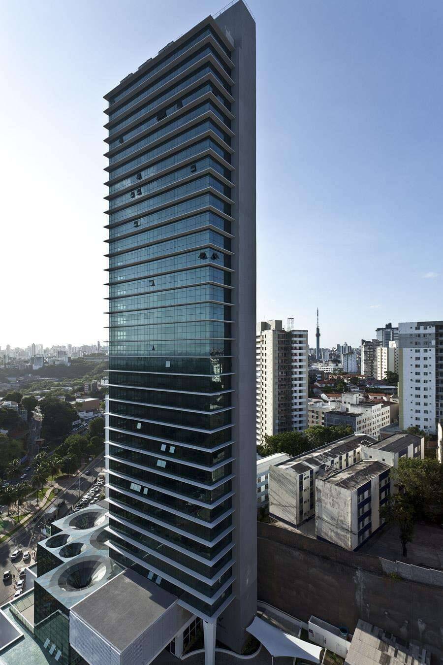 Loja Comercial Rio Vermelho Centro Médico Empresarial Vitraux 432m² AV. Centenário Federação