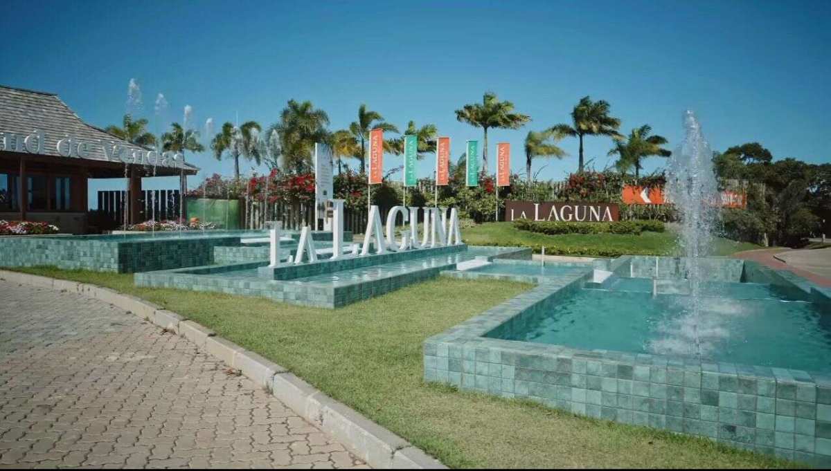 Lote Praia do Forte La Laguna 918m² Plano Estrada do Coco / Linha Verde