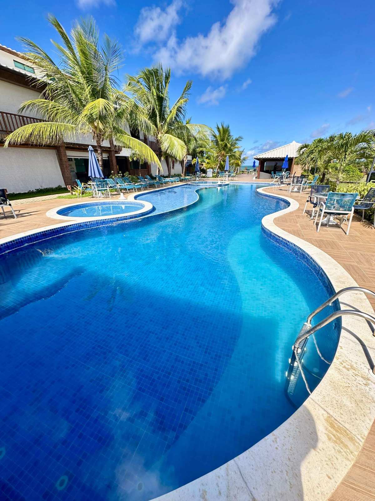 Village Apartamento Itacimirim 4 Suítes 190m² Praia da Espera Reg Praia Forte Guarajuba Estrada do Coco Linha Verde do Coco - Iuri Imóveis